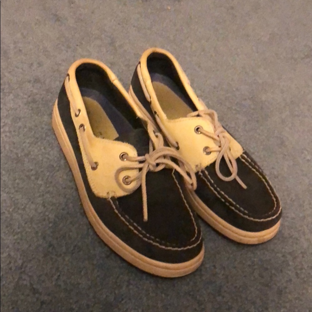Sperry boat shoes